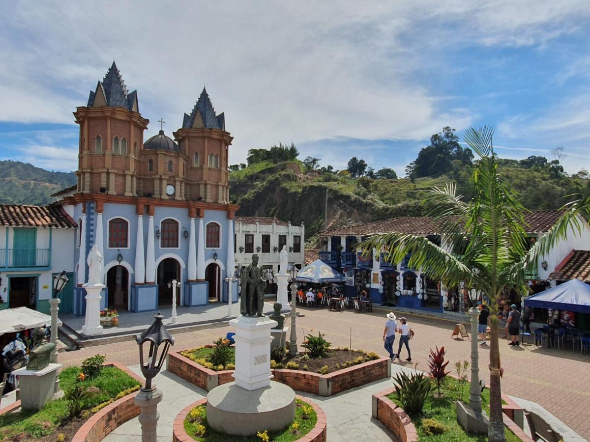 Hotel Domus Glamping Guatapé Zewnętrze zdjęcie
